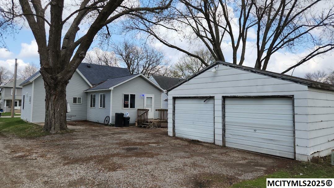 Property Photo: 221 13th SE IA 50401