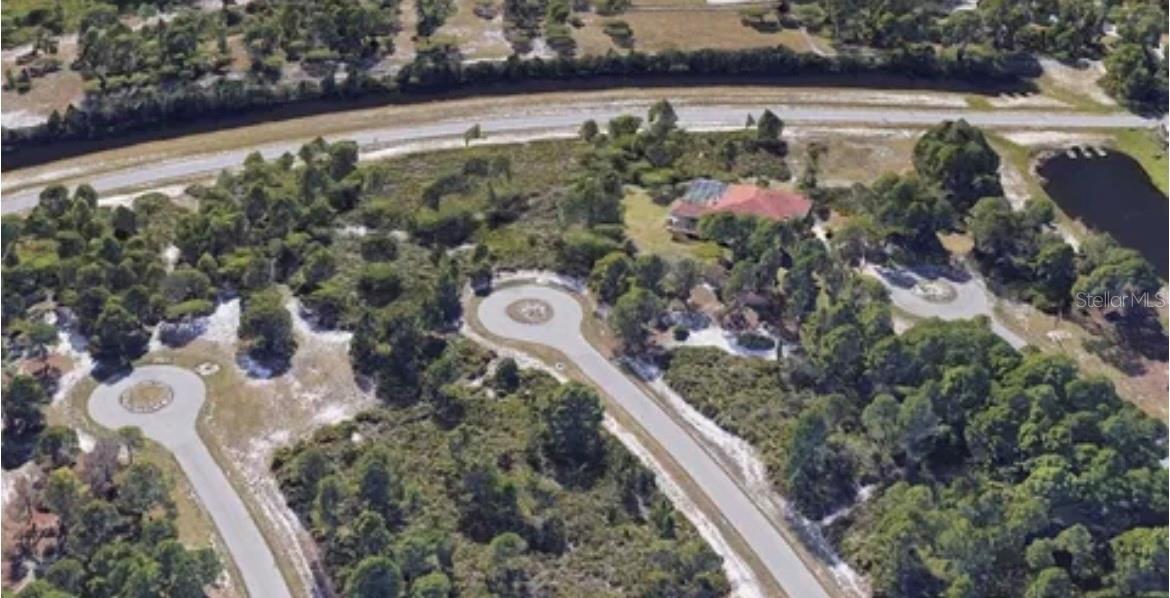 Property Photo: 2 Coxswain Circle FL 33946