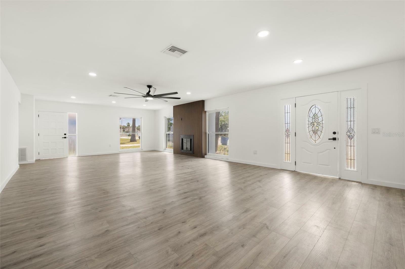 Property Photo: 429 88th Avenue FL 33706