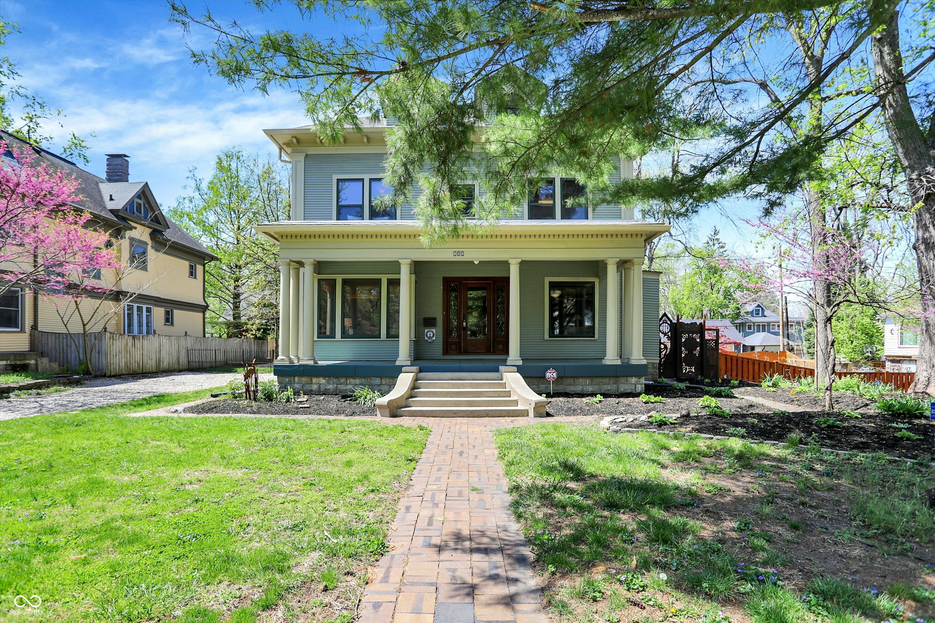 Property Photo: 828 Woodruff Place Middle Drive IN 46201