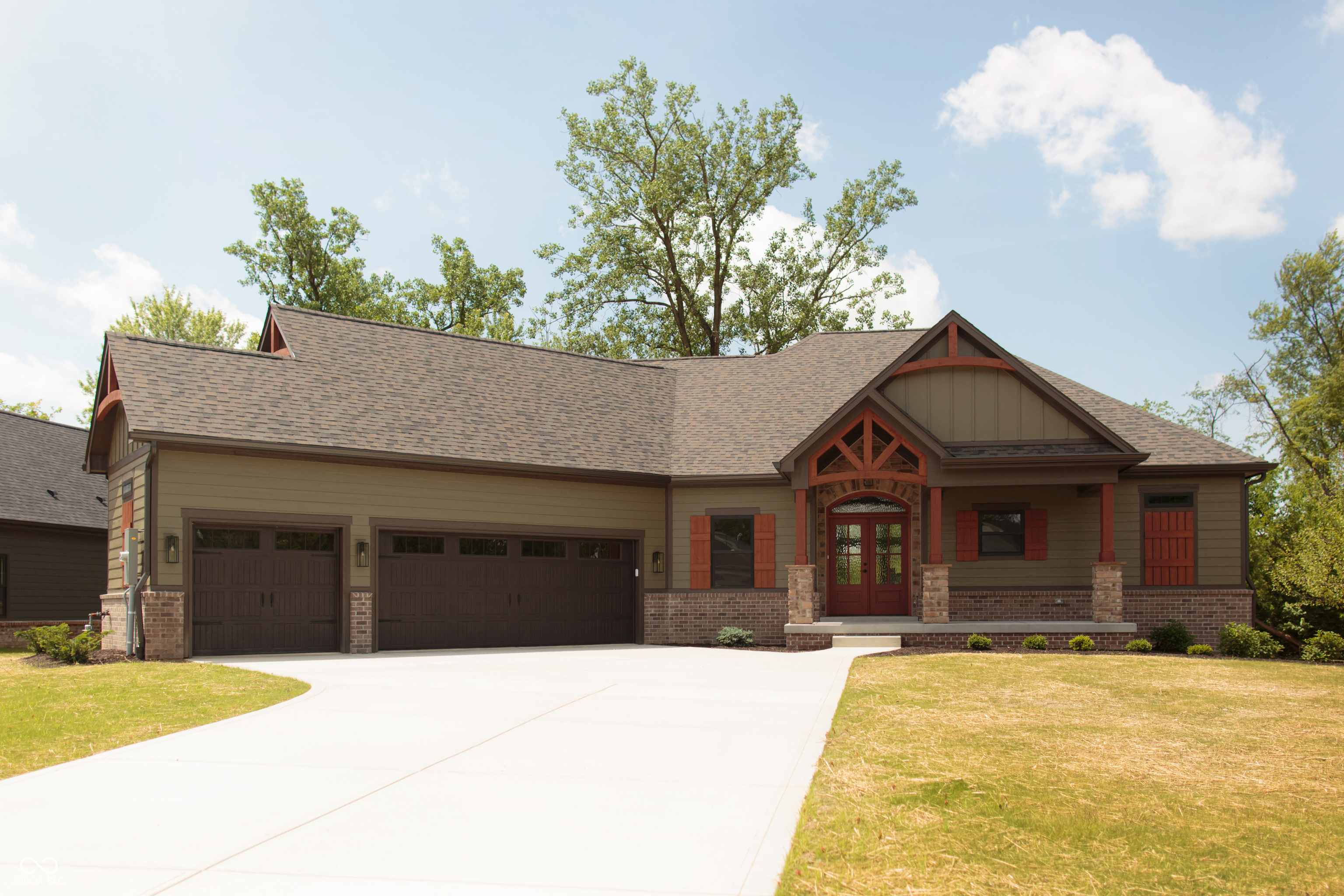 Property Photo: 5086 Oak Ridge Trail IN 47201