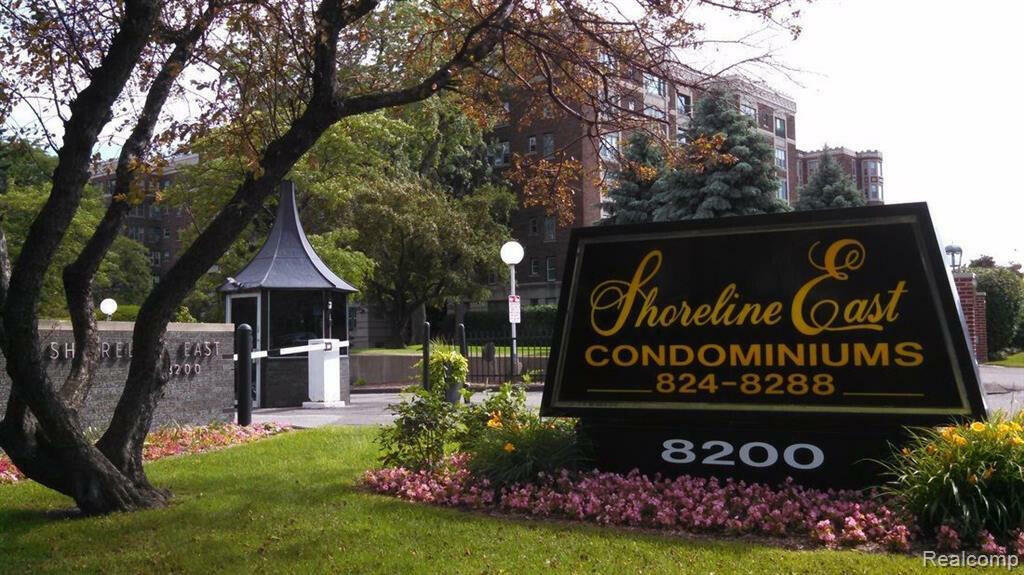 Property Photo: 8200 E Jefferson Avenue MI 48214