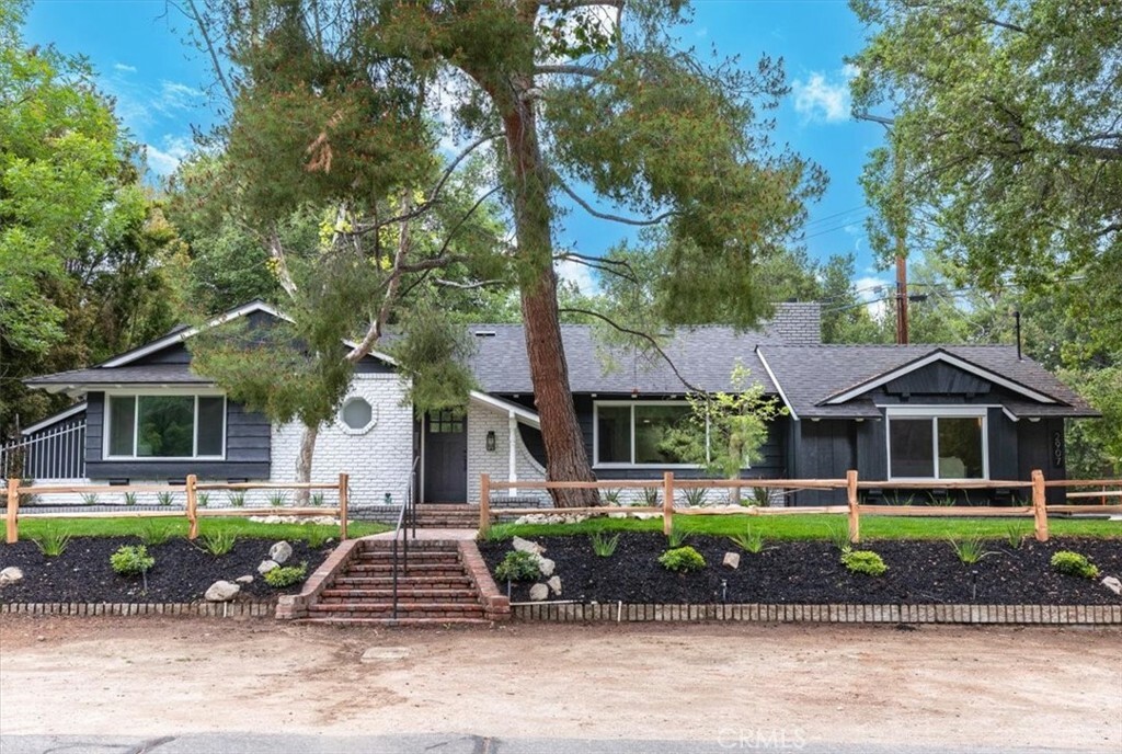 Property Photo:  2907 Oakendale Place  CA 91214 
