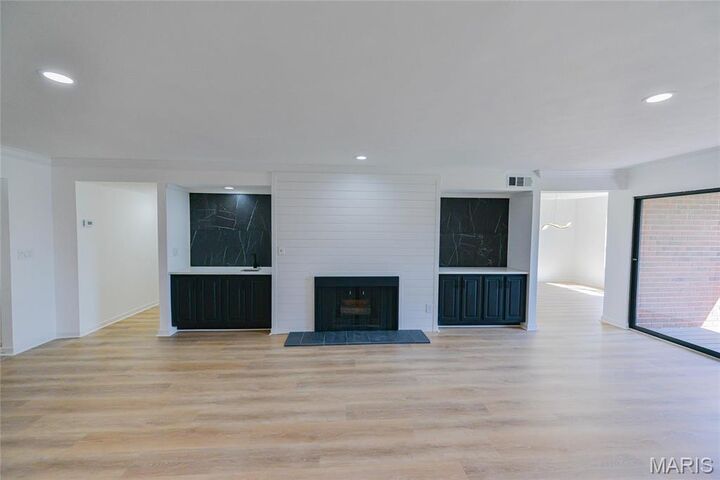 Property Photo: 590 Sarah Lane 303 MO 63141