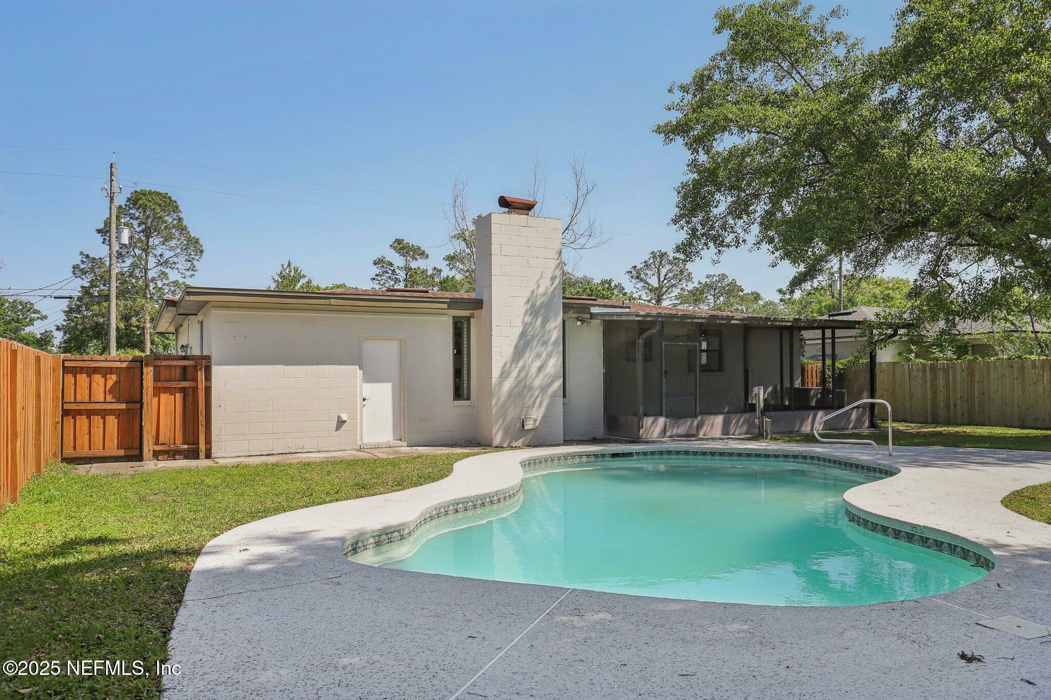 Property Photo: 6524 Solandra Drive FL 32210