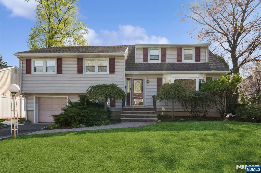 403 Wildrose Avenue  Bergenfield NJ 07621 photo