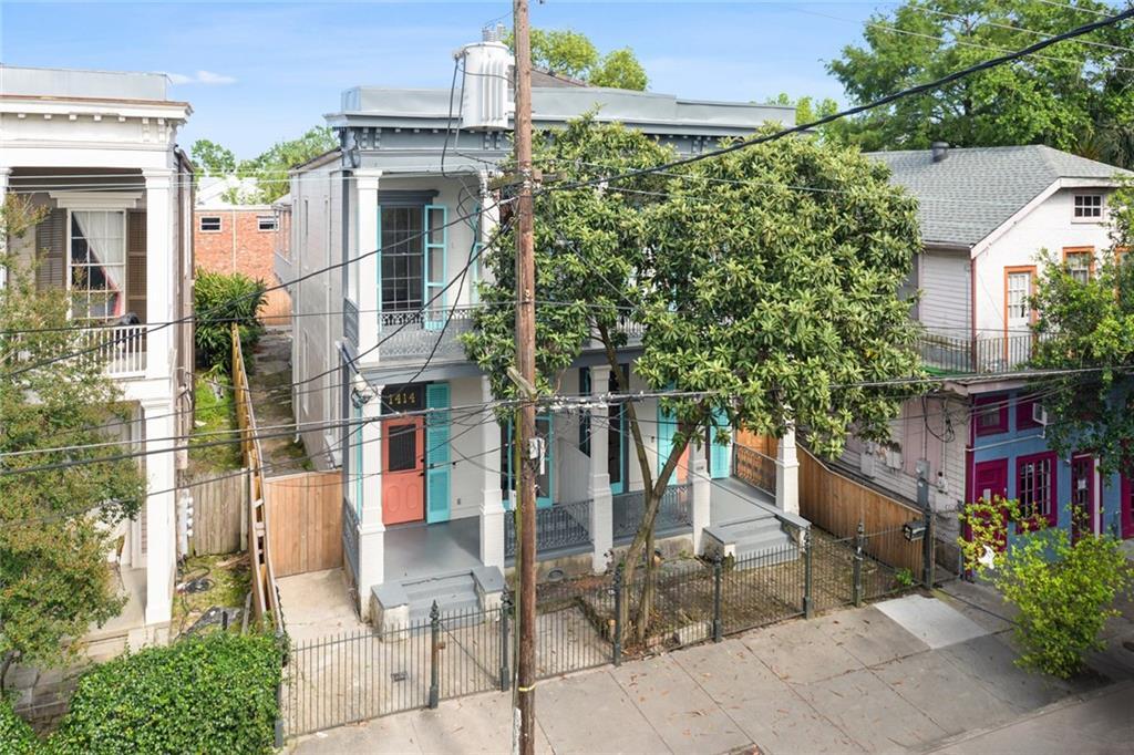 Property Photo: 1414 Magazine Street Apt 2 LA 70130