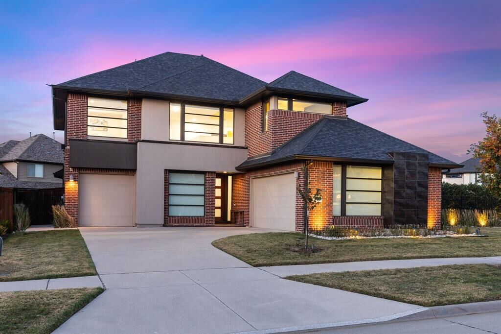 Property Photo: 688 Benalla Drive TX 75036