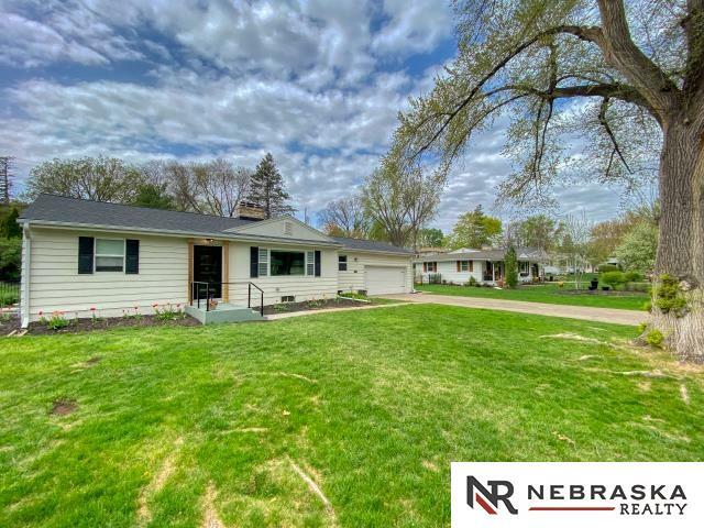 Property Photo: 1146 S 93rd Street NE 68124