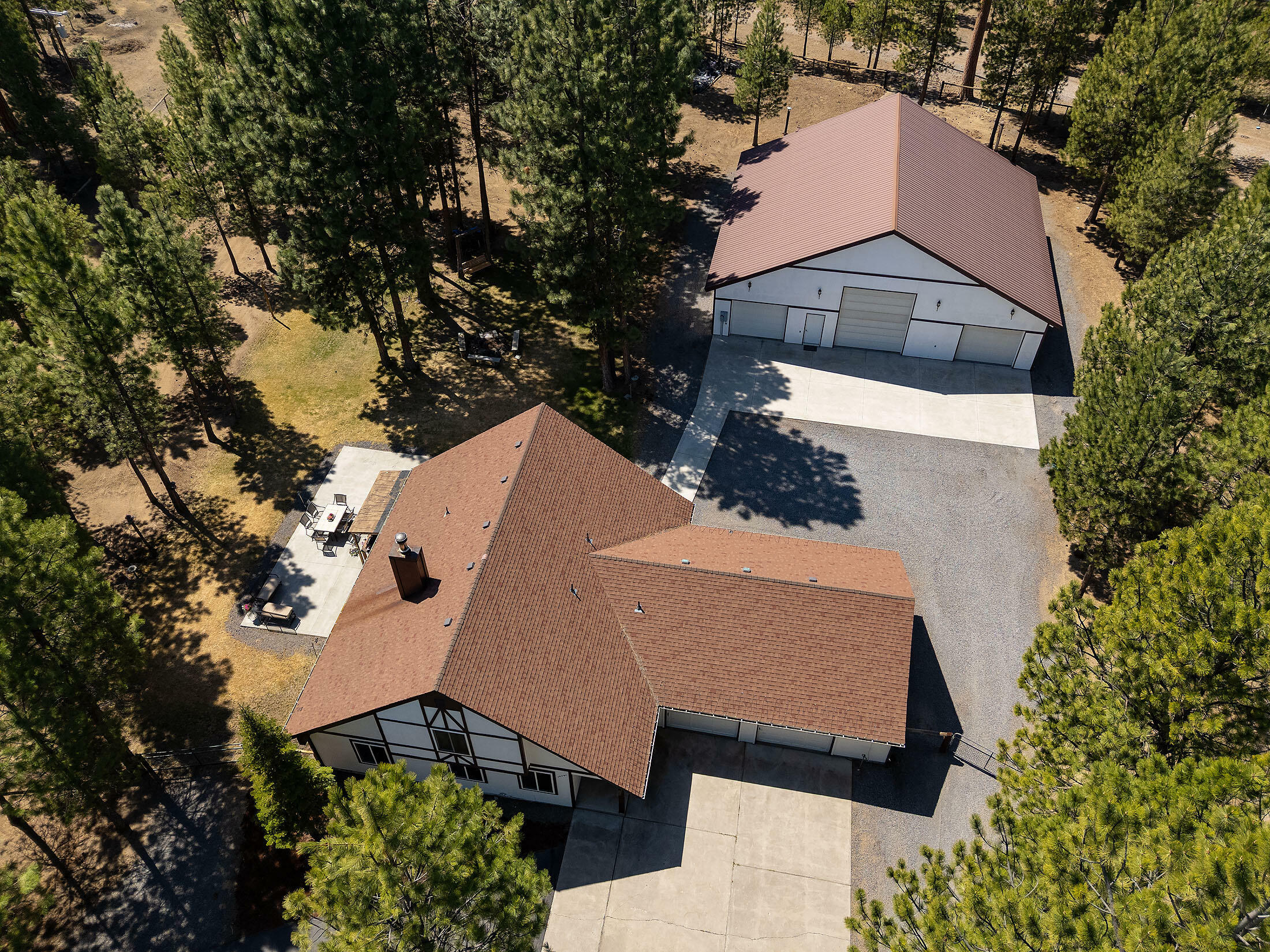 Property Photo: 14741 N Sugar Pine Way OR 97739