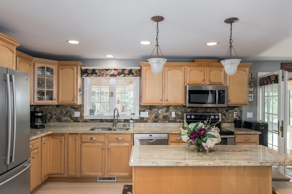 Property Photo: 7 Basswood Circle MA 01520