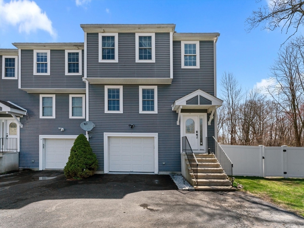 Property Photo: 1 Ockway Street D MA 01604