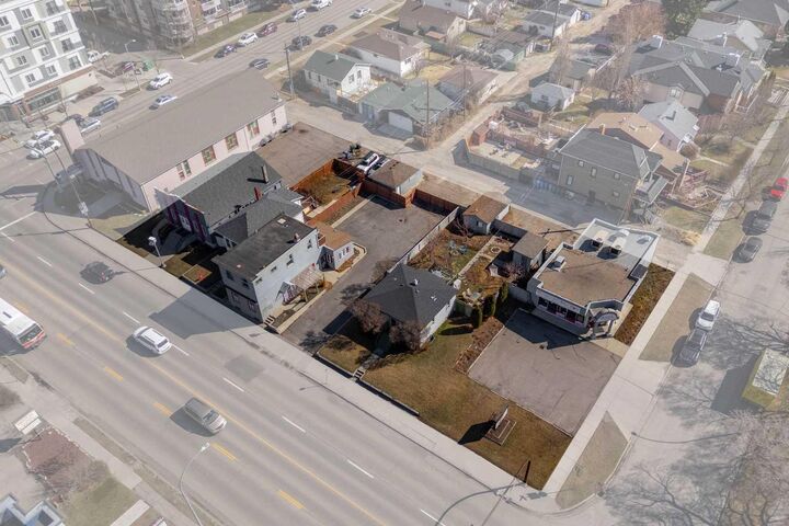 Property Photo:  2004-2018 Centre Street NE  AB T2E 2T1 