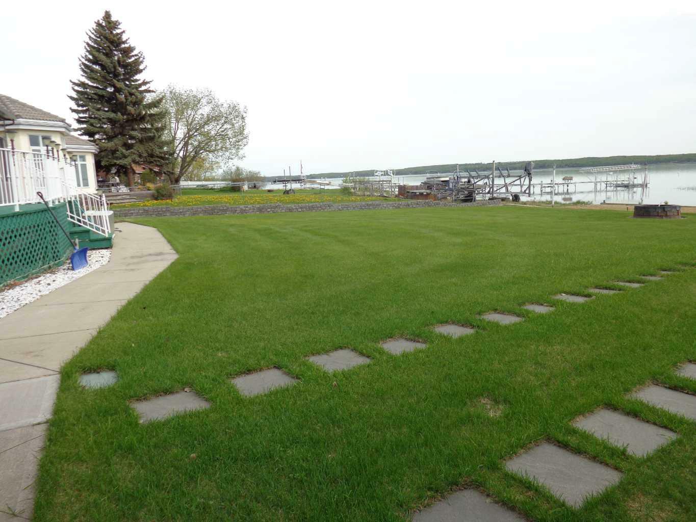 Property Photo: 3 Rustic Road AB T4S 1S5
