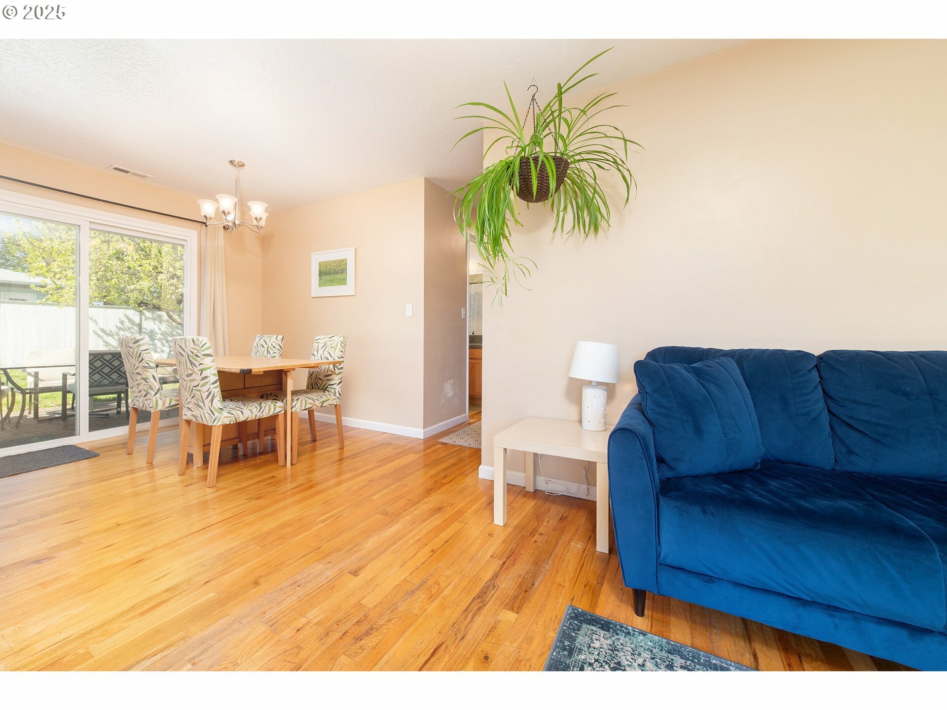 Property Photo: 1320 SE 158th Ave OR 97233