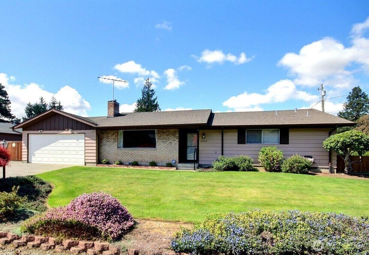 Property Photo: 20825 102nd Avenue SE WA 98031