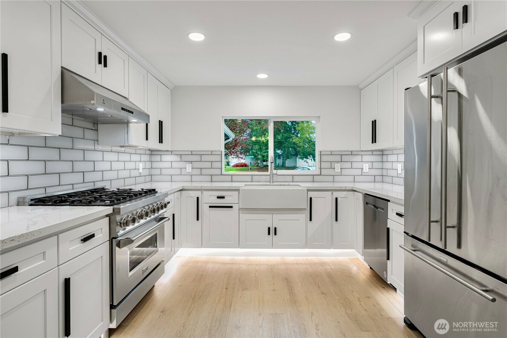 Property Photo: 12032 SE 210th Pl WA 98031