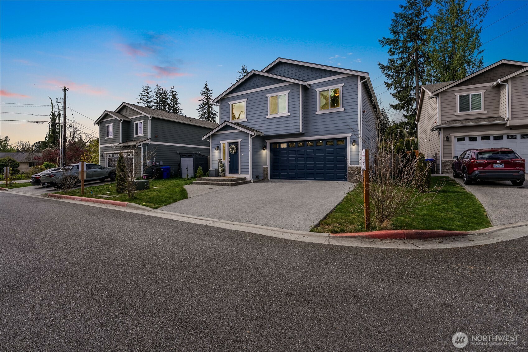 Property Photo: 1527 Florida Drive WA 98203