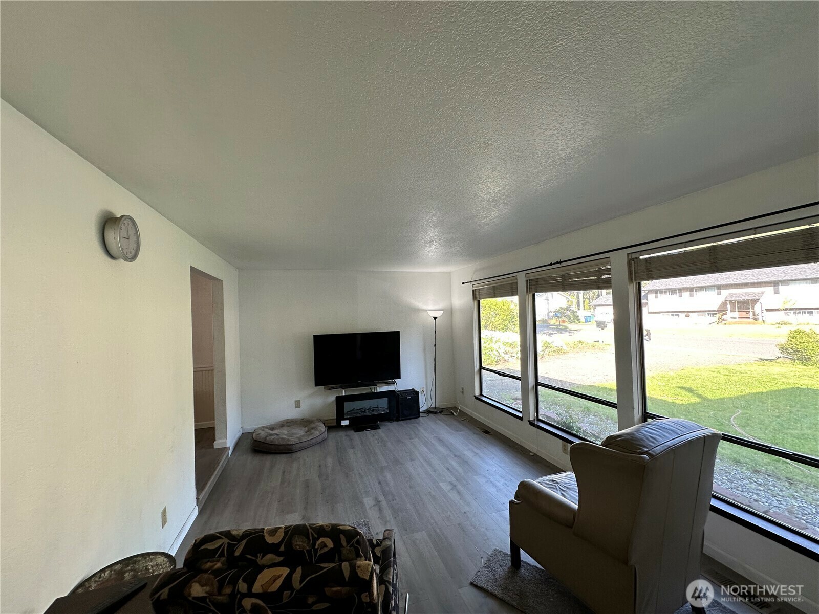 Property Photo: 13801 SE 141st Street WA 98059