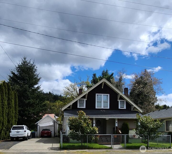 Property Photo: 304 NW Arden Avenue WA 98596