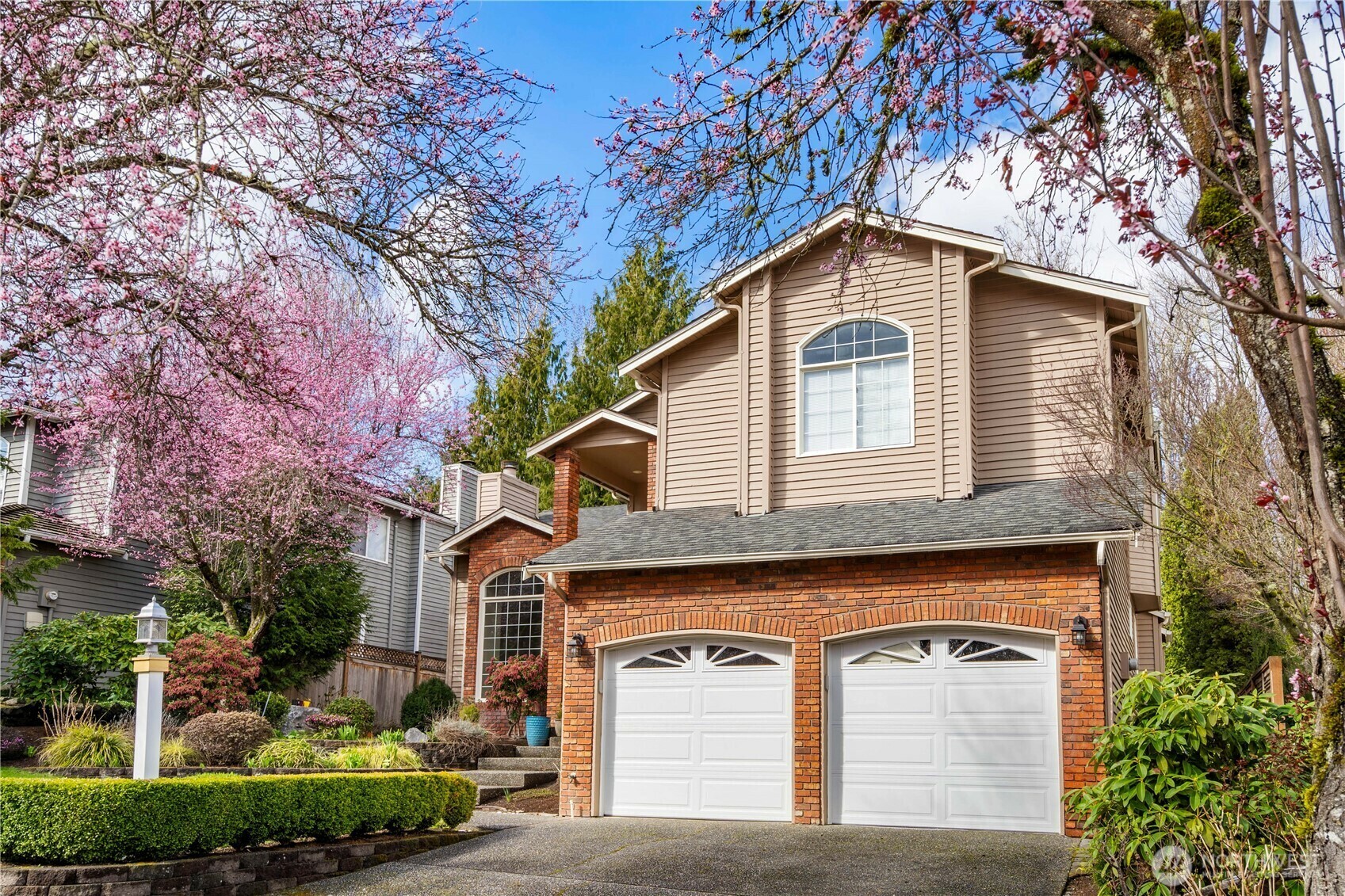Property Photo: 634 17th Ave WA 98033