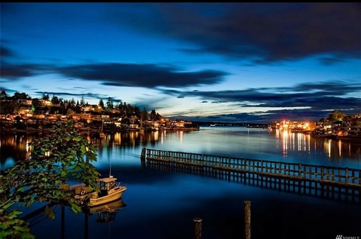 Property Photo: 3510 W Commodore Way WA 98199