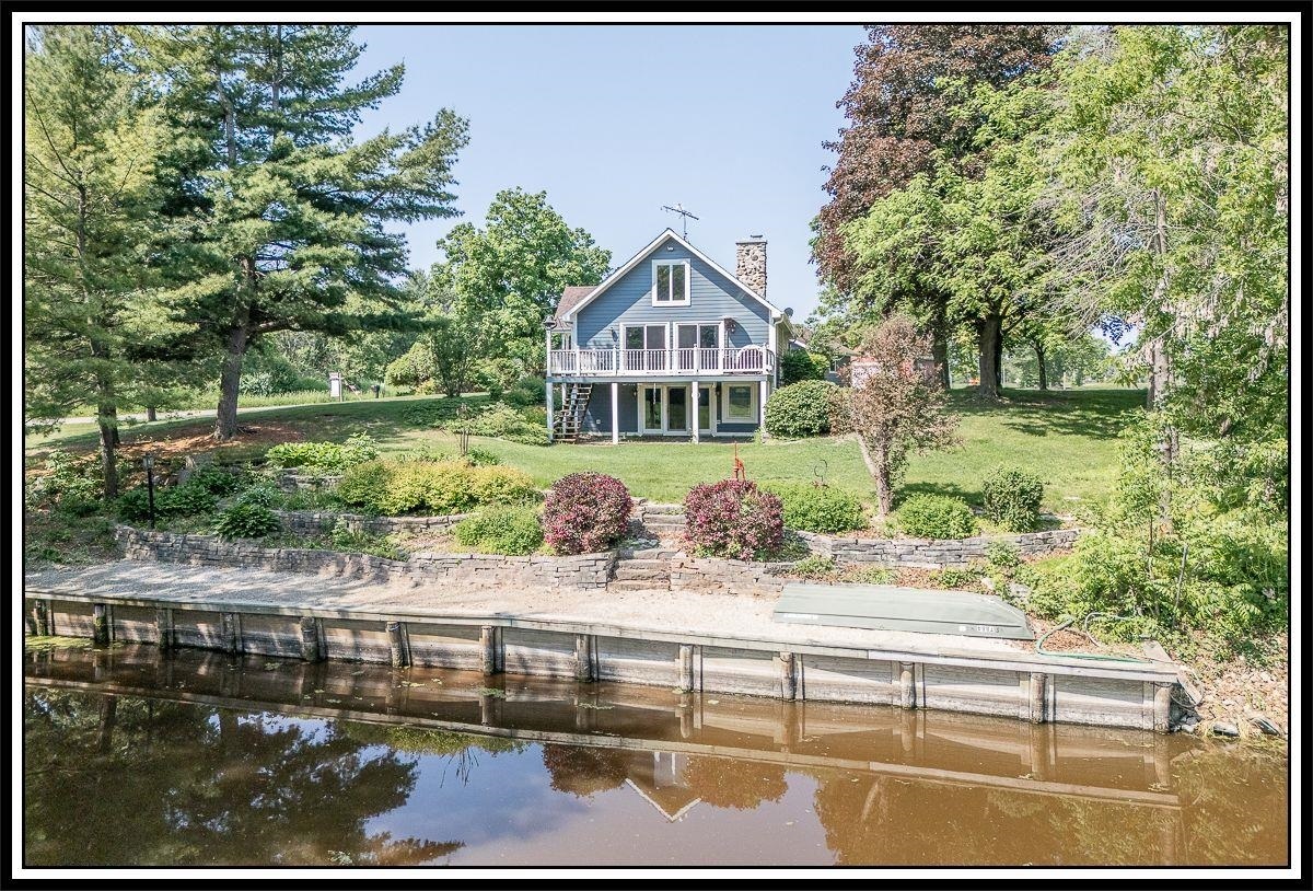 Property Photo: N132 County Road H WI 54940-9408