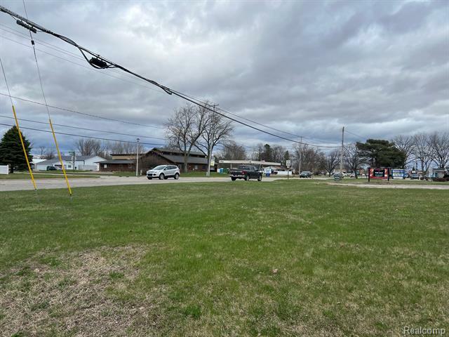1436 E Pierson Road  Flushing MI 48433 photo