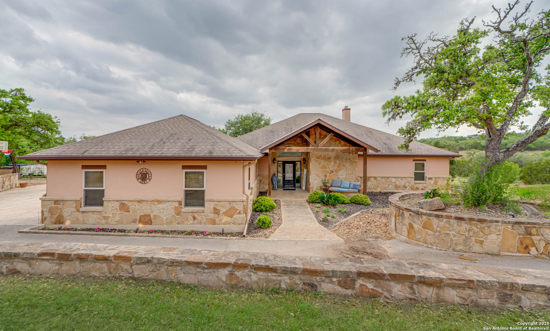 Property Photo: 1117 Rebecca Way TX 78133