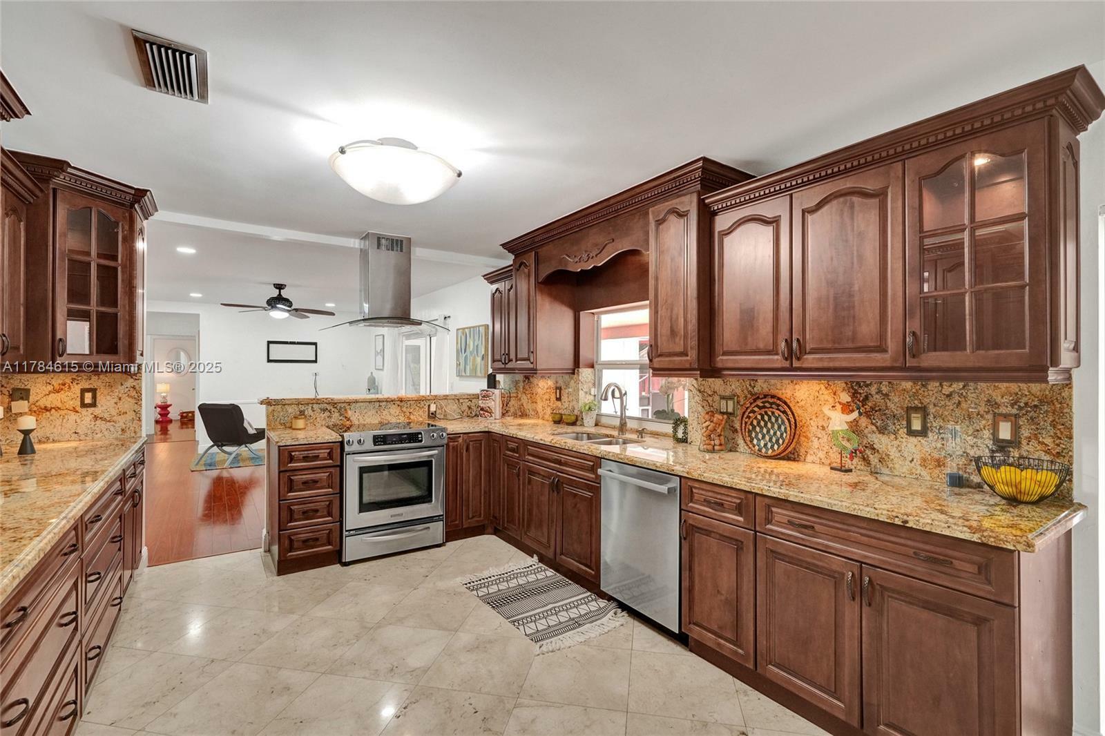 Property Photo:  7360 SW 120th St  FL 33156 