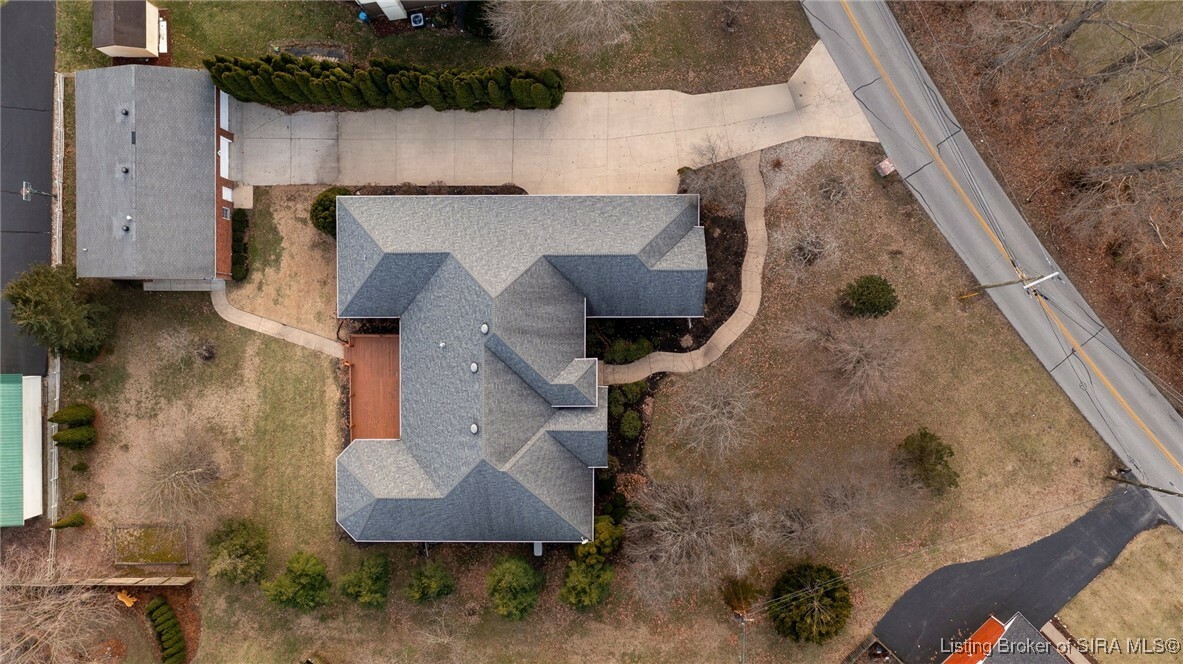 Property Photo: 1412 Gutford Road IN 47129