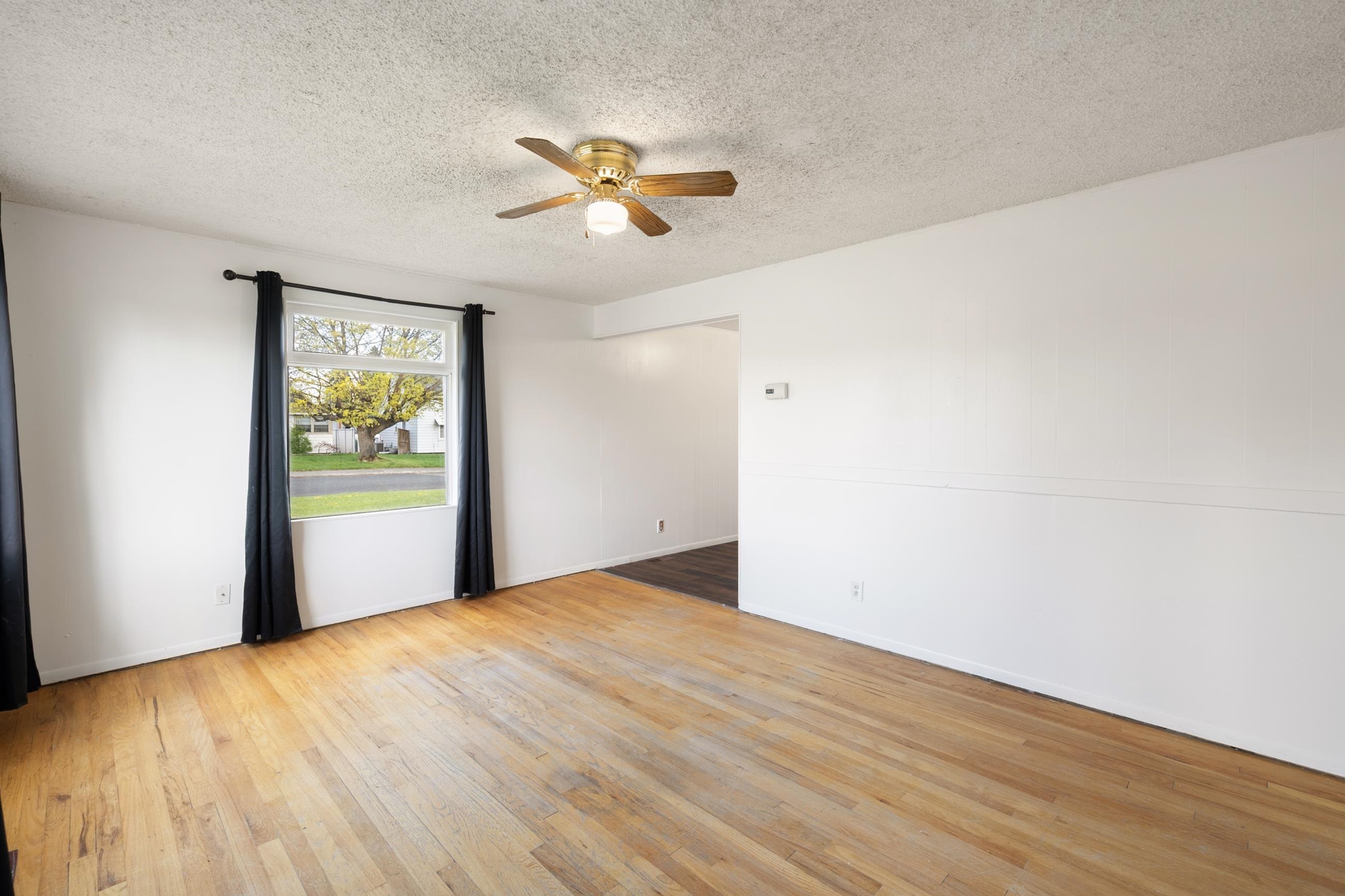 Property Photo: 2405 W Columbia Ave WA 99205