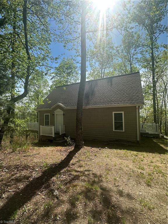 Property Photo: 272 Grandview Circle NC 28685