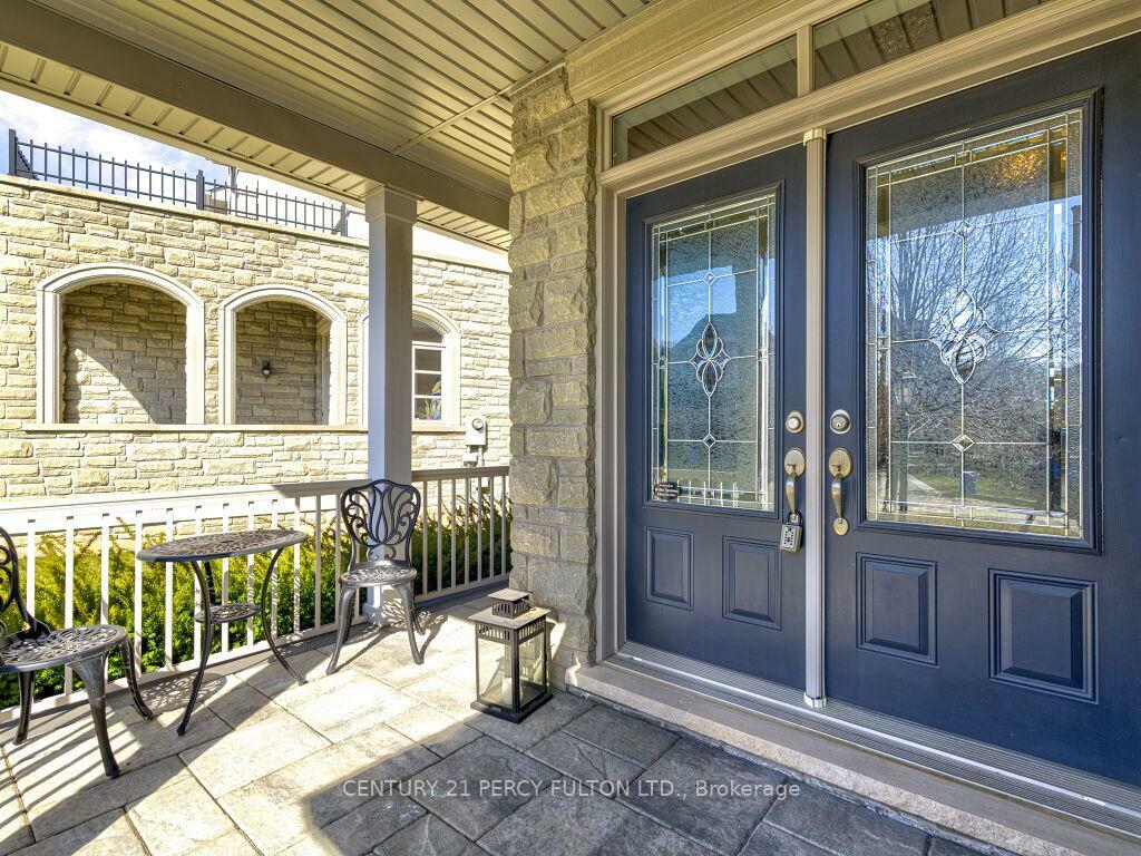 Property Photo: 3135 Watercliffe Court ON L6M 0K7