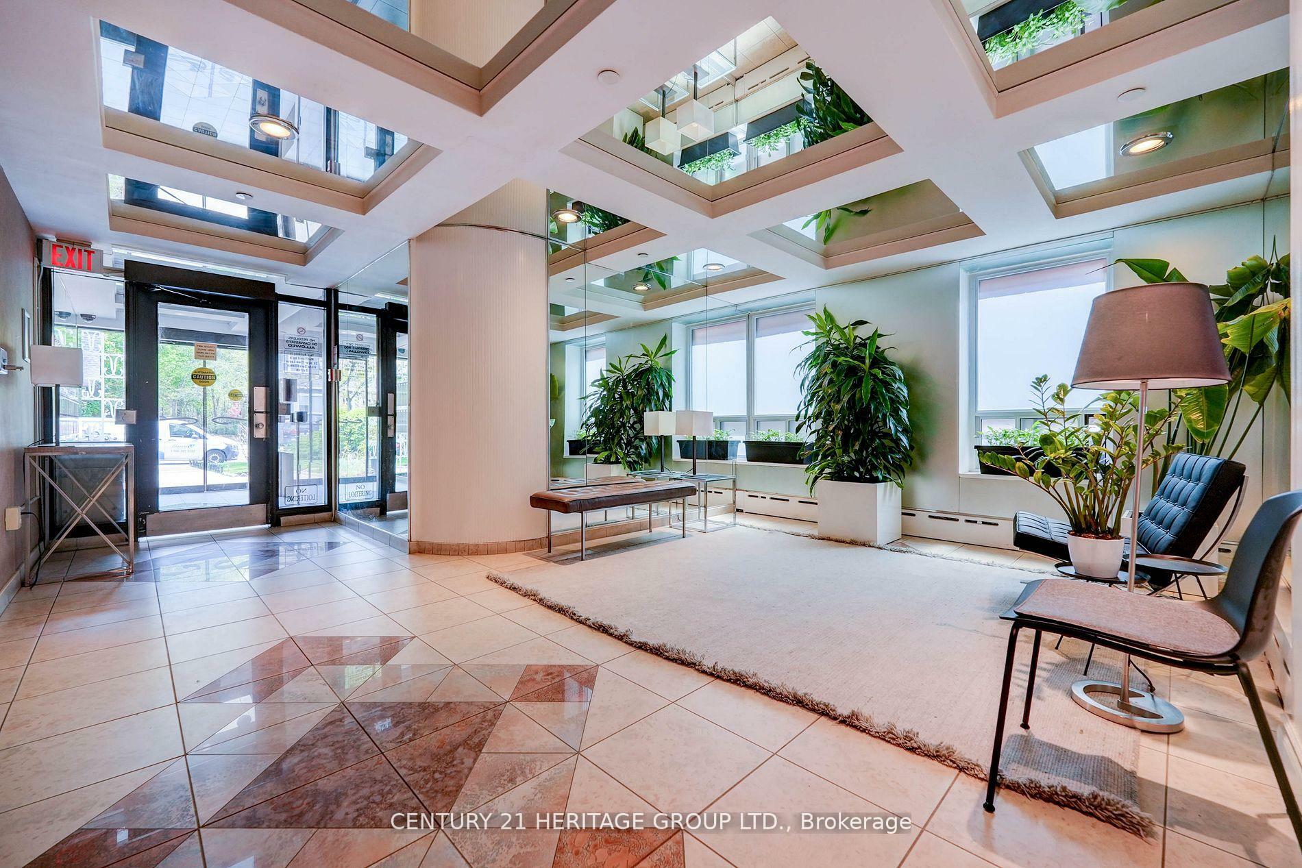 Photo de la propriété: 78 Warren Road 107 ON M4V 2R6