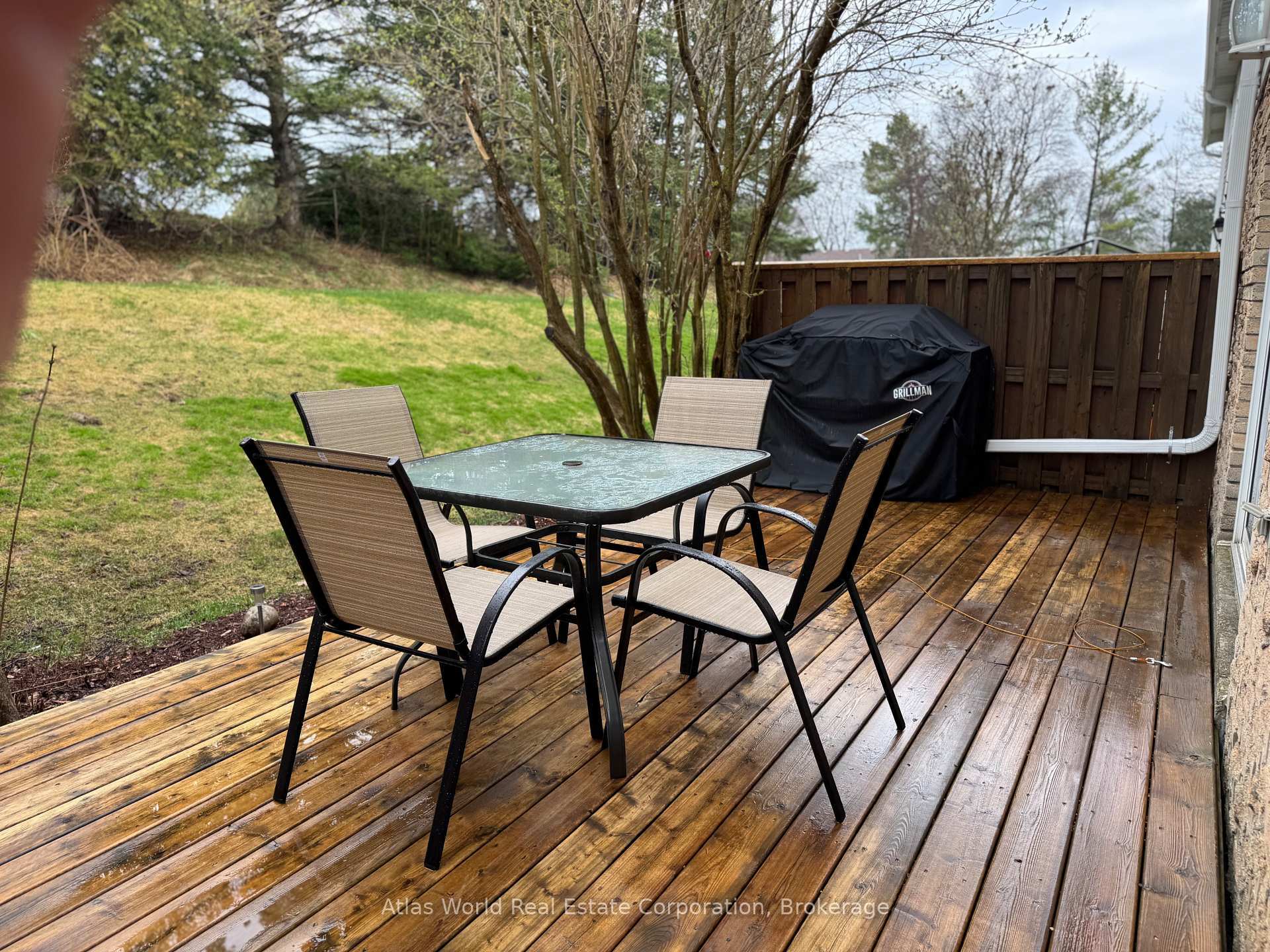 Property Photo: 76 Laurie Crescent 76 ON N4K 6C3