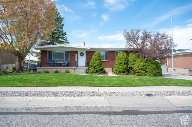 Property Photo: 3724 S Carolyn St UT 84106