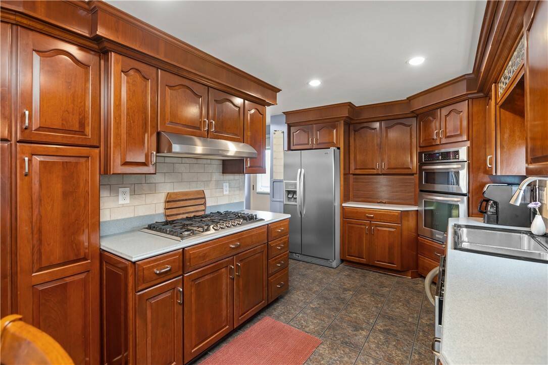 Property Photo:  104 Textor Drive  PA 15137 