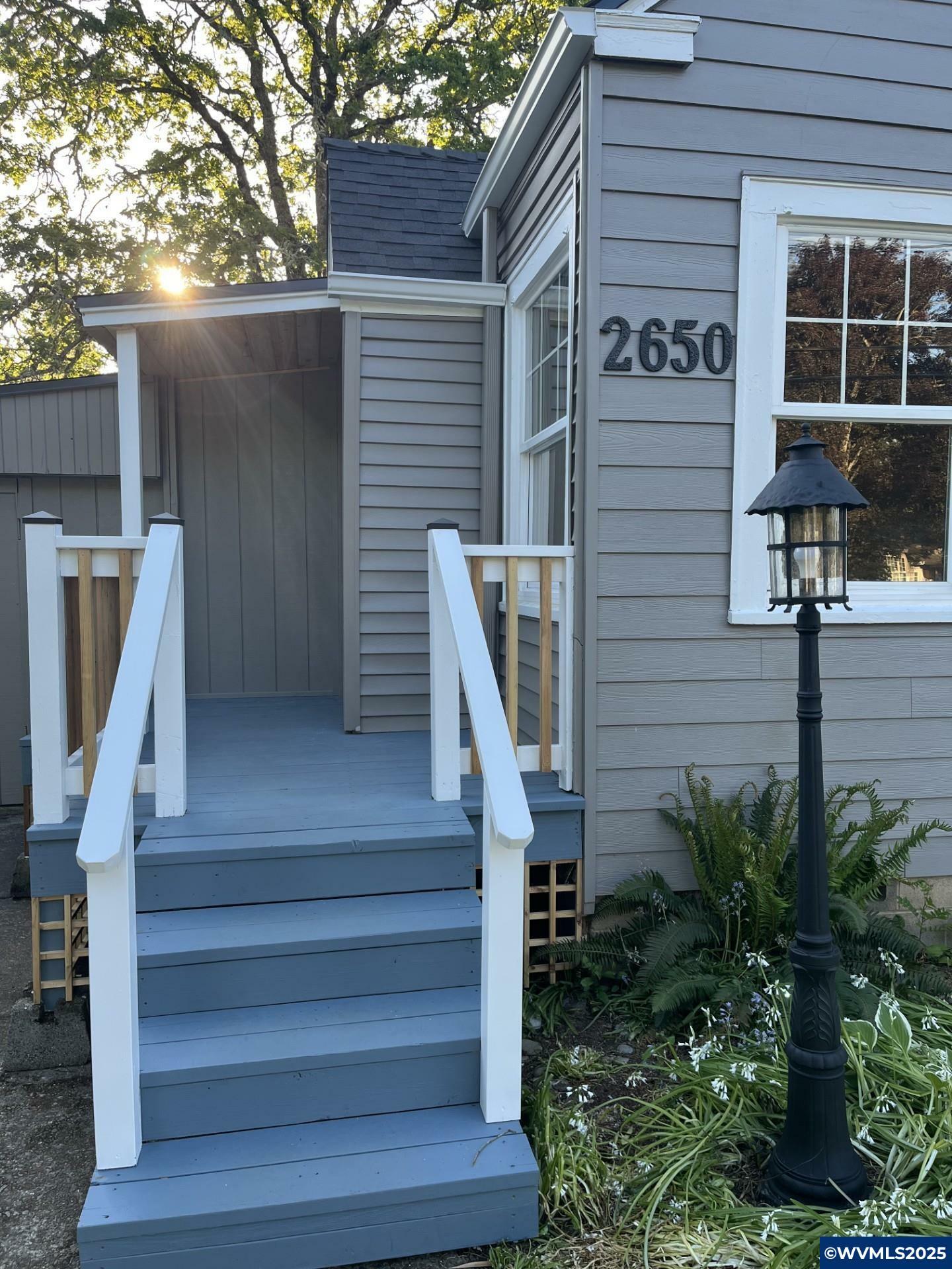 Property Photo: 2650 Summer St SE OR 97302