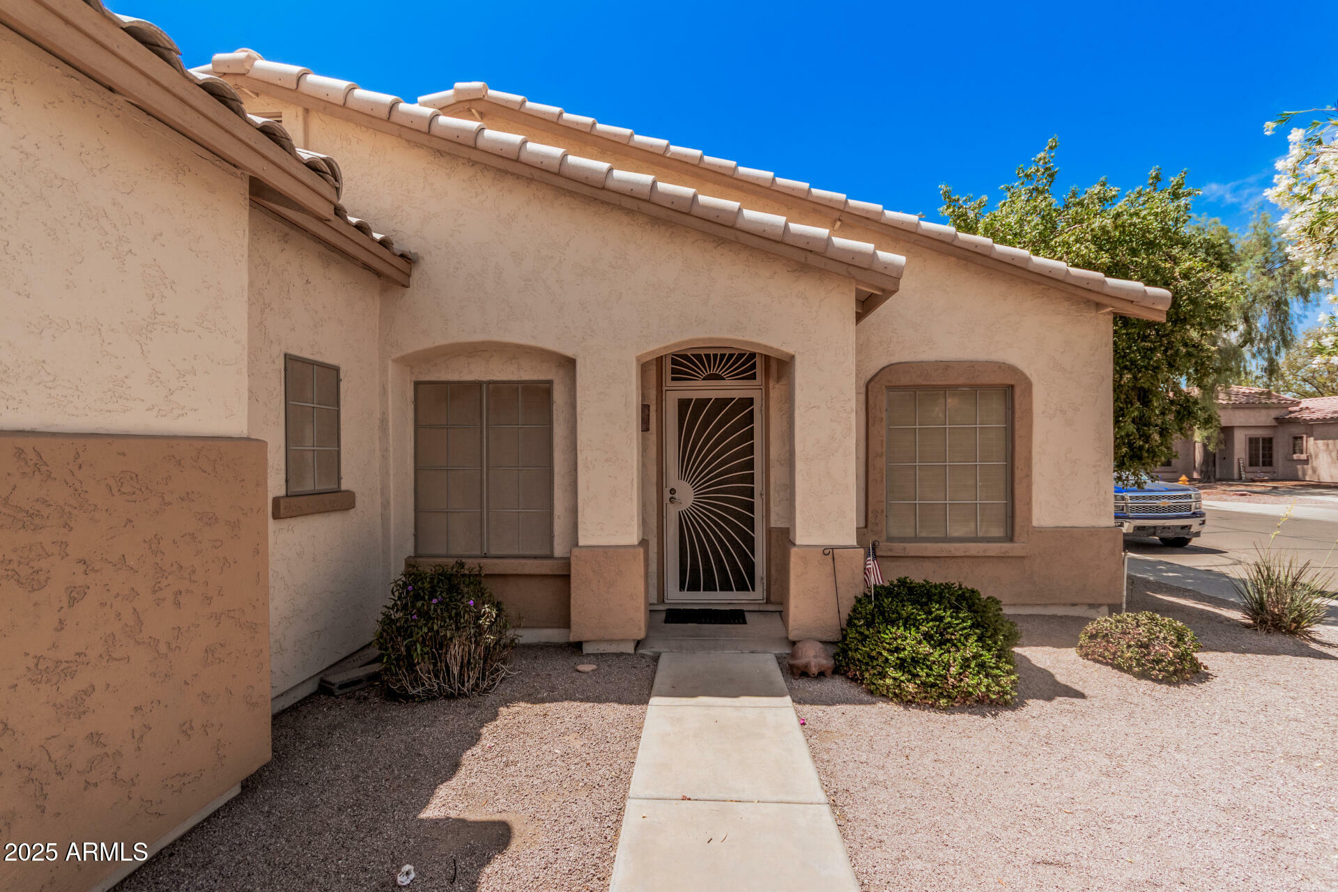 Property Photo: 2635 E Riviera Drive AZ 85249