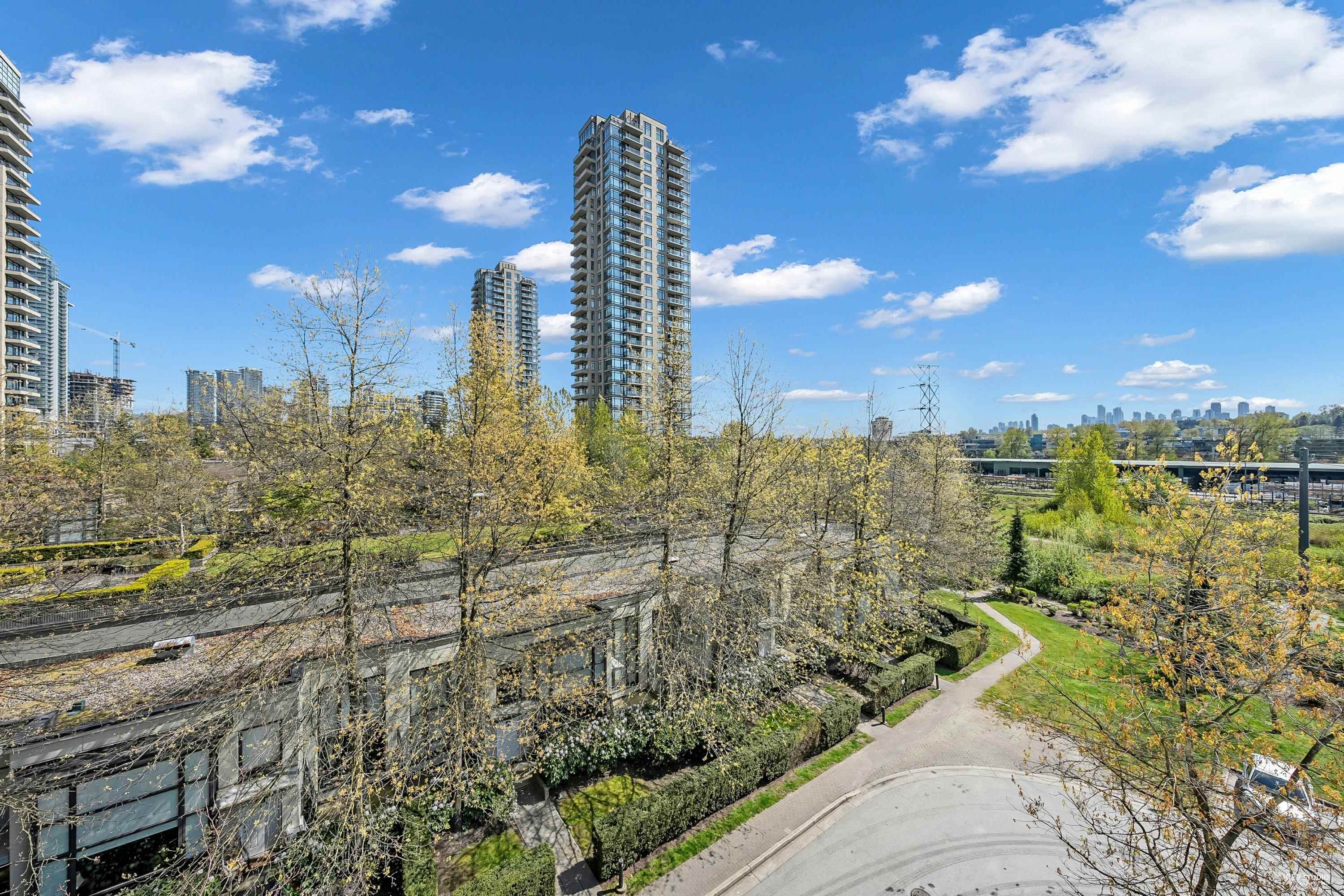 Property Photo: 4178 Dawson Street 506 BC V5C 0A1