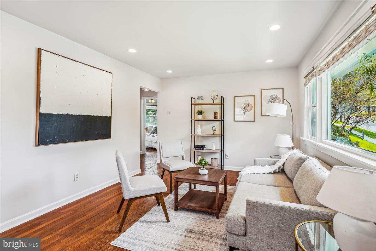 Property Photo: 1021 Maple Avenue MD 20851