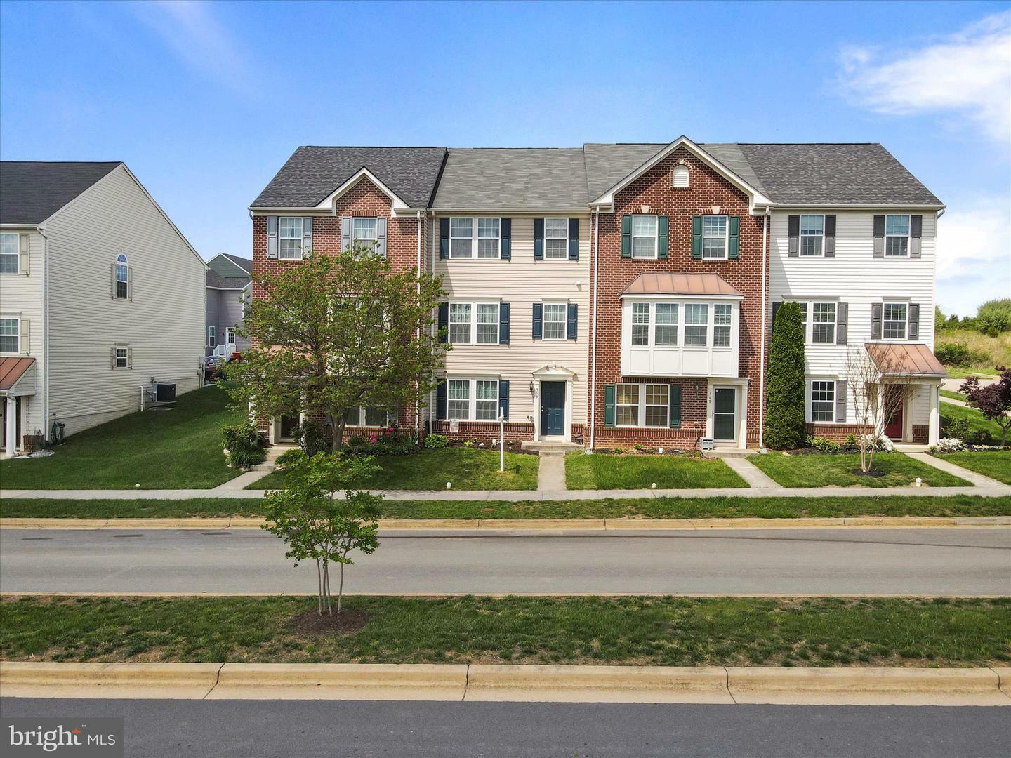 Property Photo: 563 Lord Fairfax Street WV 25414
