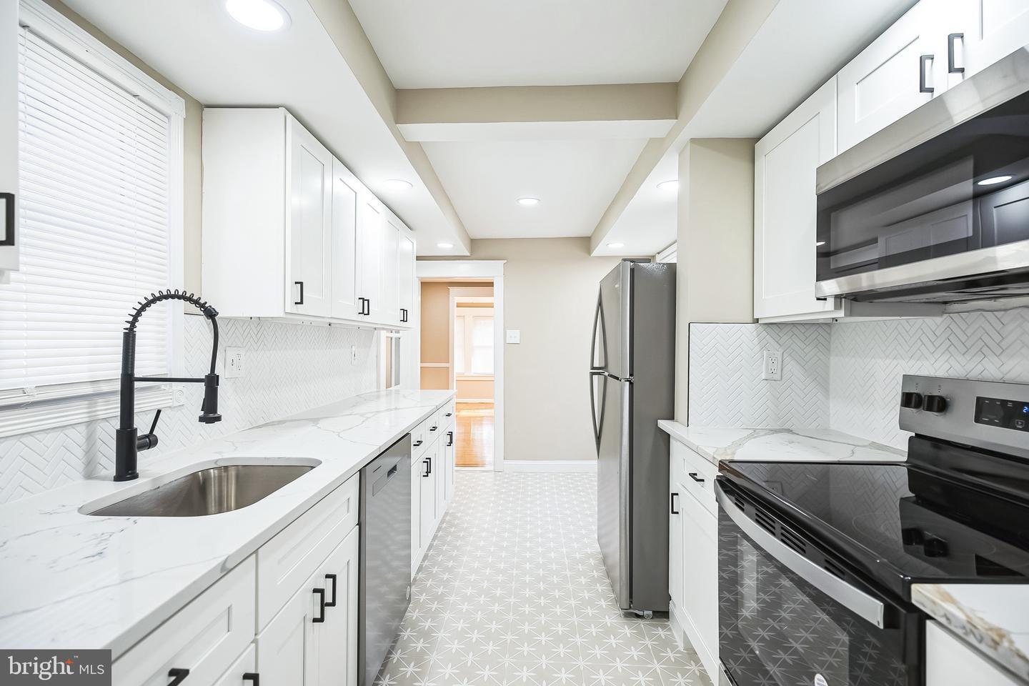 Property Photo: 142 Central Avenue PA 19038