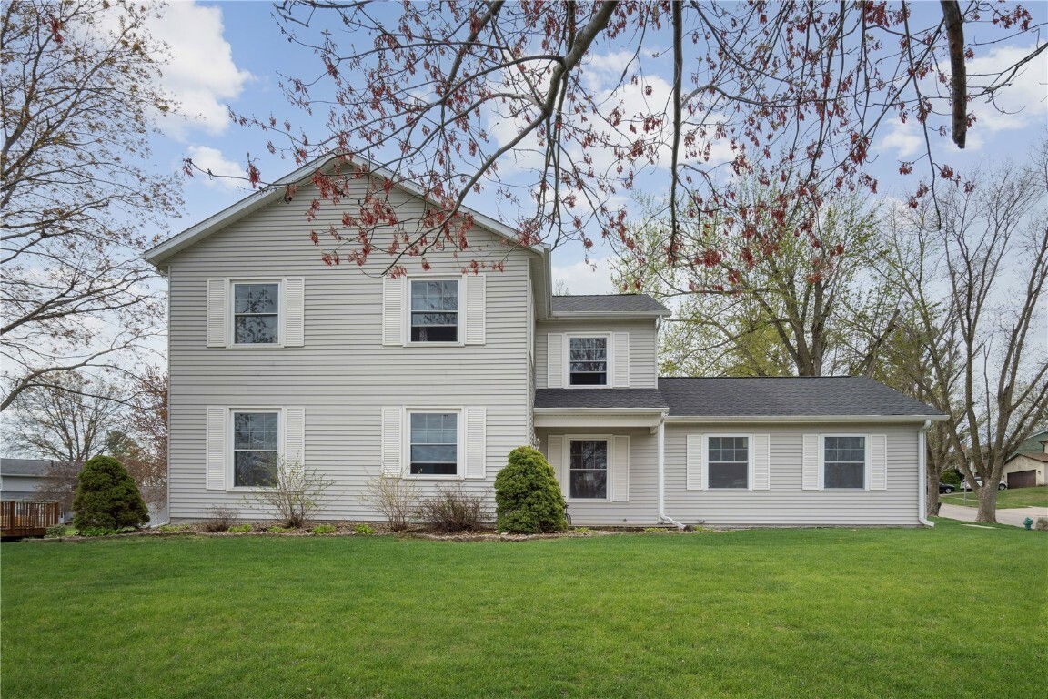 361 Essex Dr. NE  Cedar Rapids IA 52402 photo