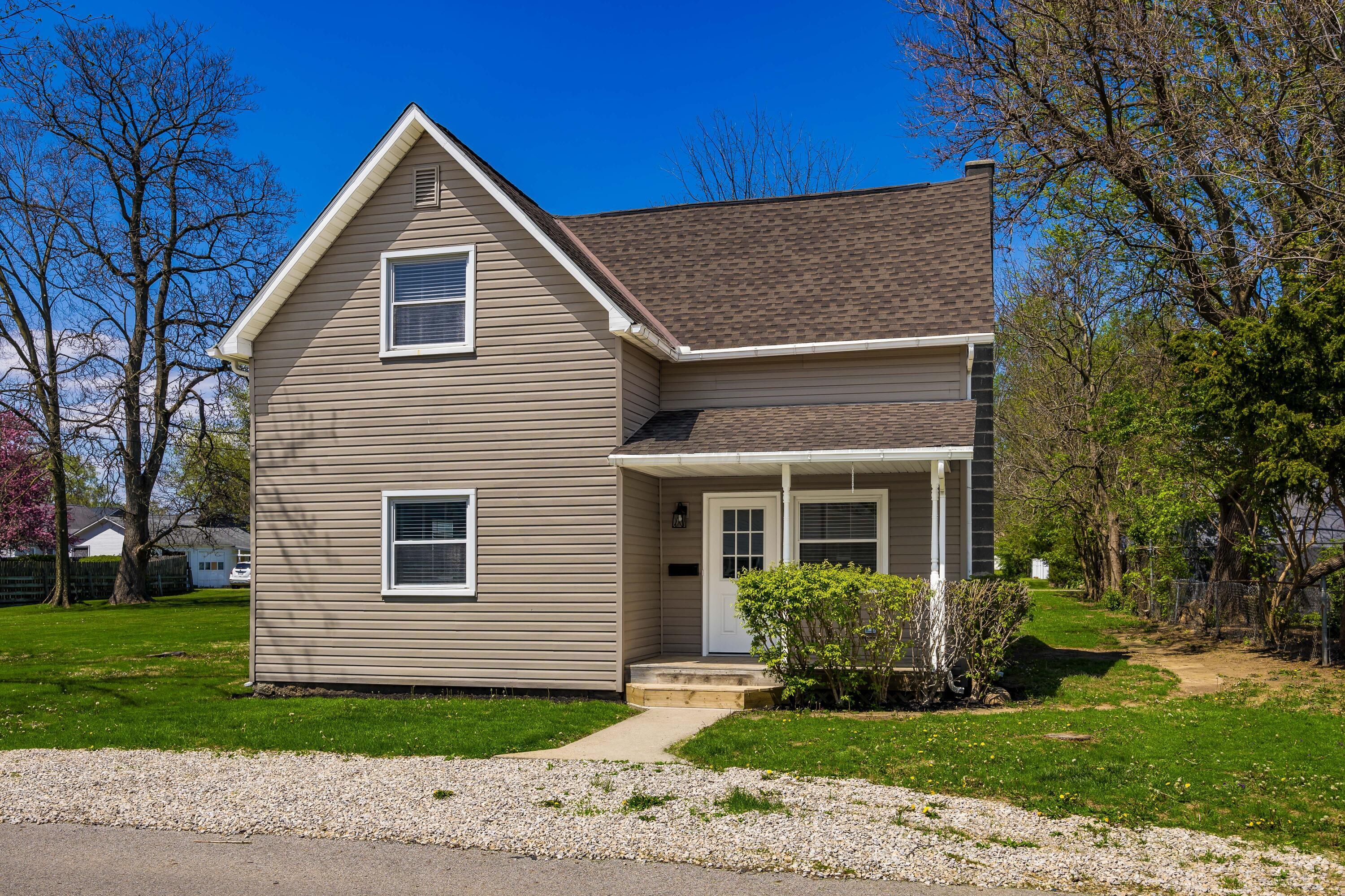 Property Photo: 116 W South Avenue OH 43064
