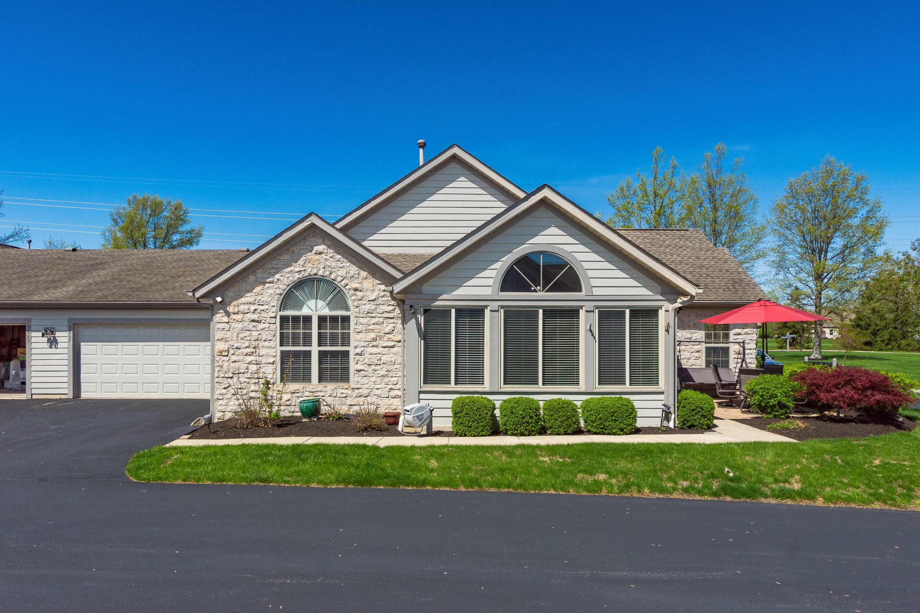 Property Photo: 3867 Orchard Way OH 43065