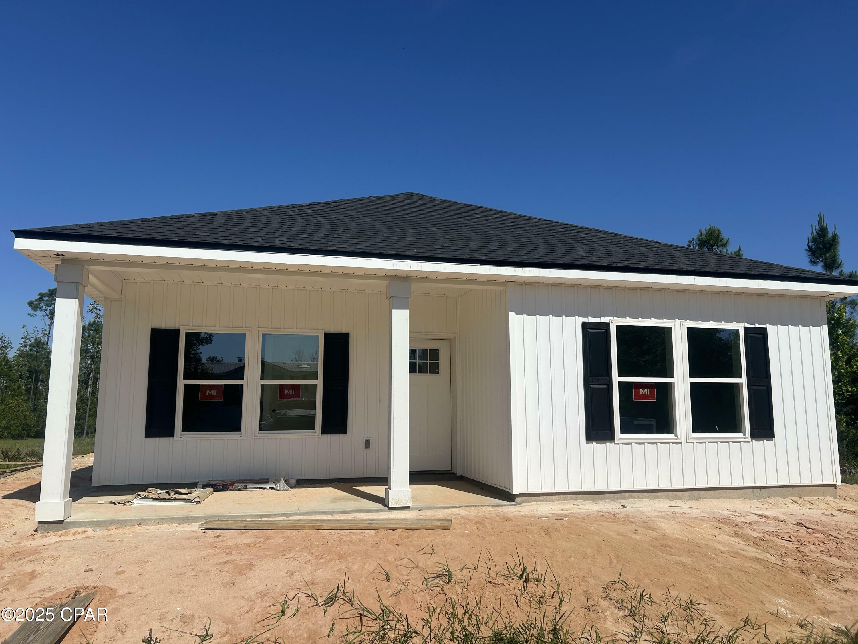 Property Photo: 5114 Debi Road FL 32404