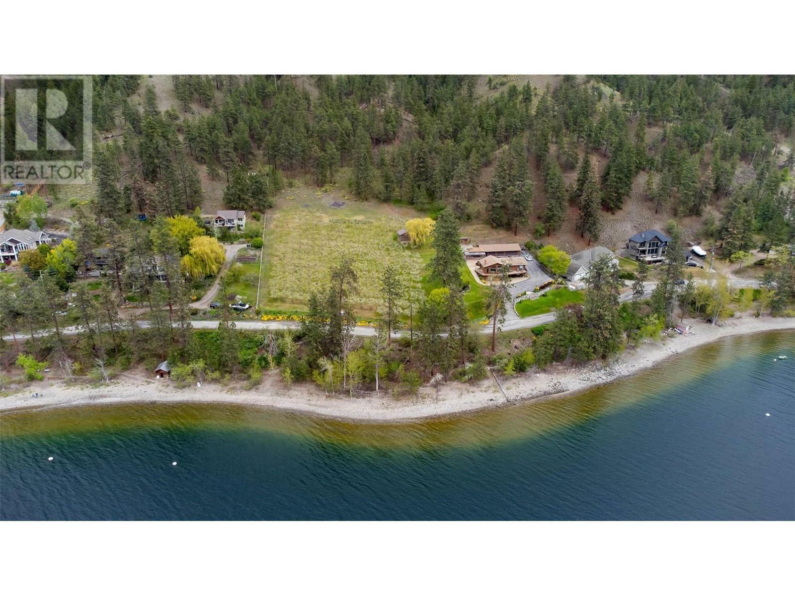 Property Photo:  9983 Okanagan Centre Road West  BC V4V 2J3 