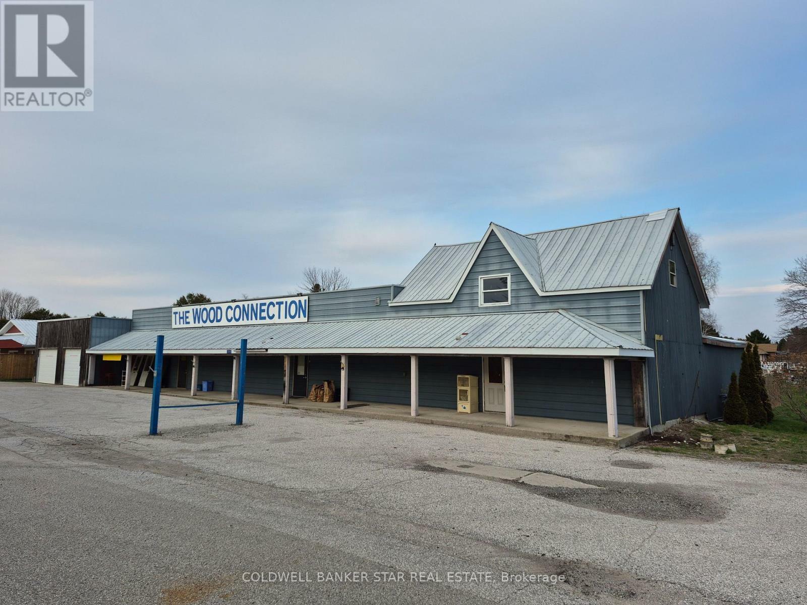 Photo de la propriété: 5048 Imperial Road ON N5H 2R2